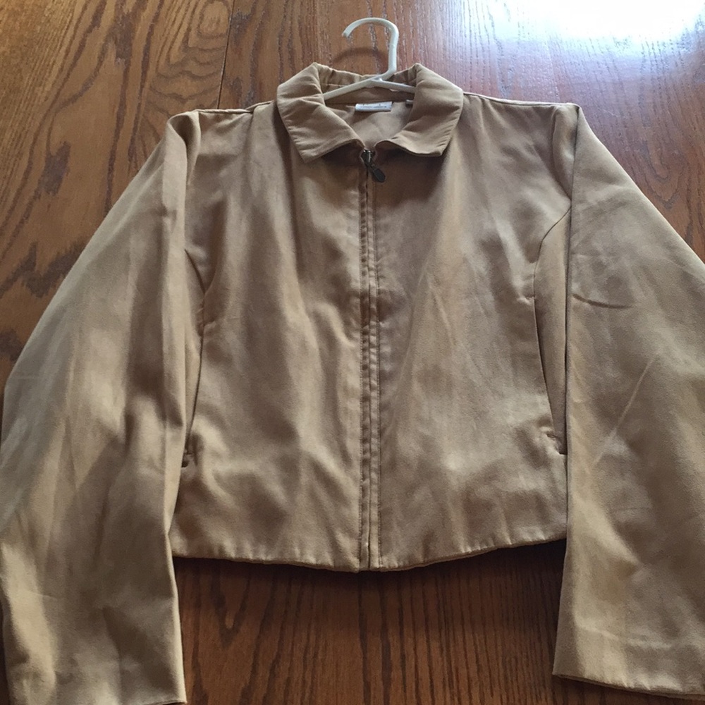 Lift tan golf jacket